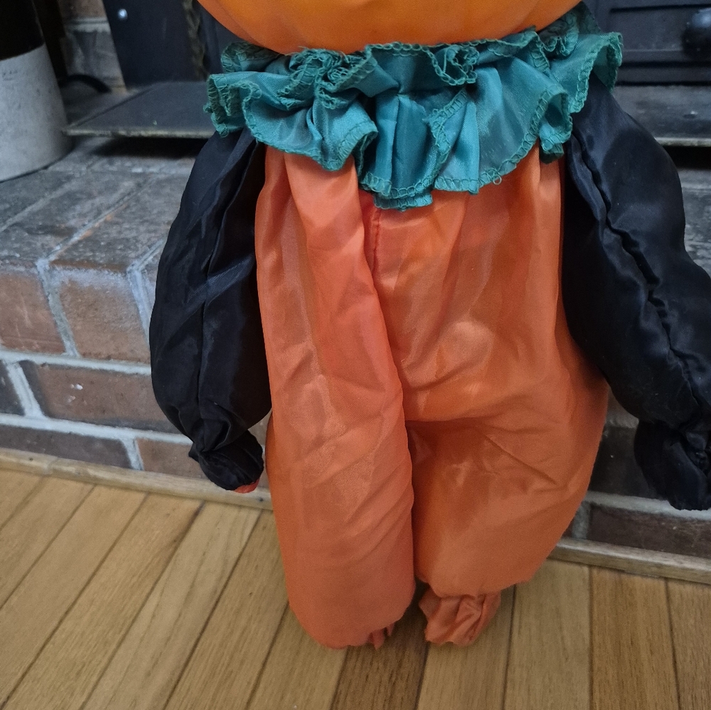 Vintage Kmart Halloween Jack-O-Lantern Candy Bucket Person Orange Blow Mold - Picture 5 of 7